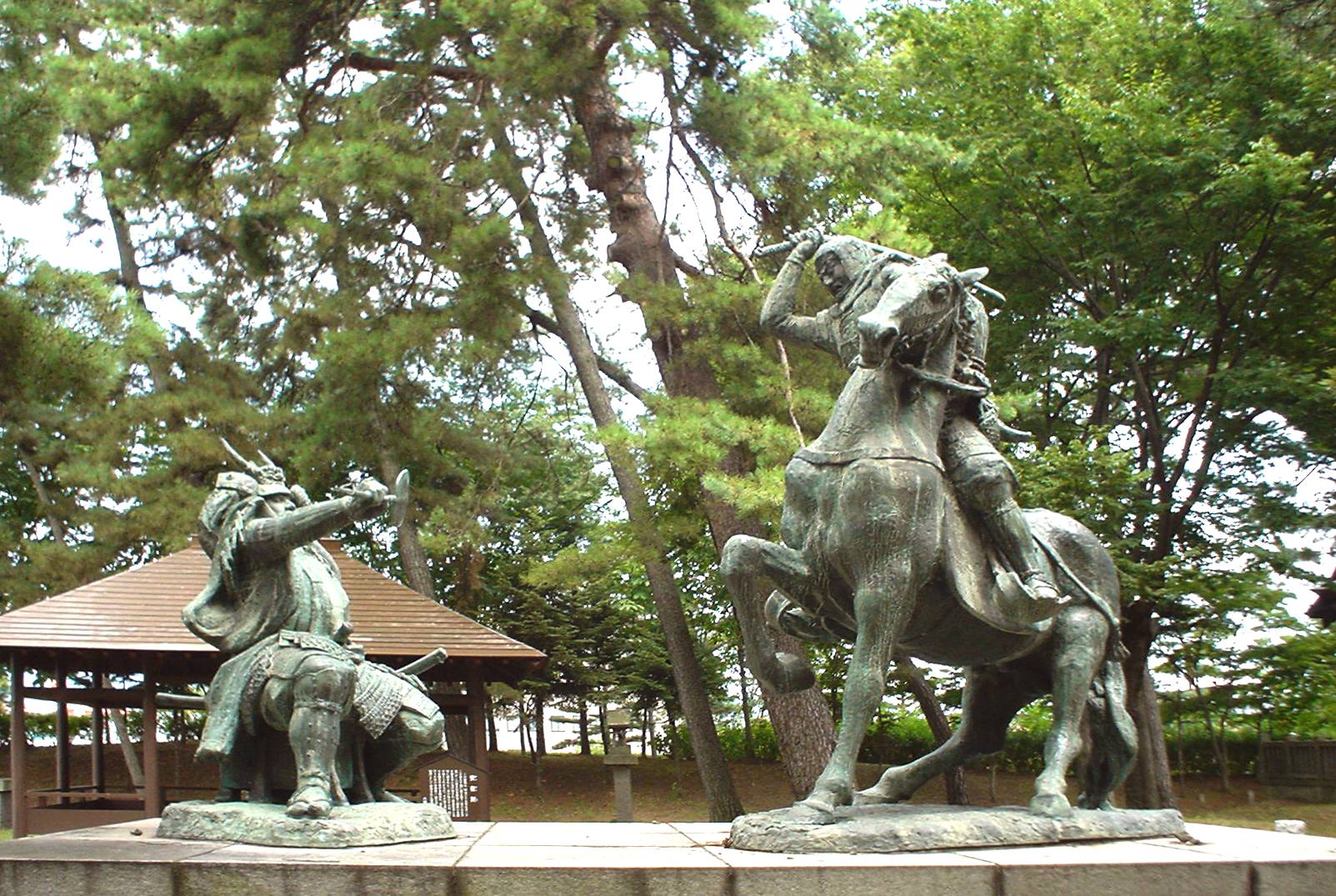 statue.jpg
