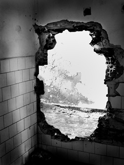 hole_in_wall_page.jpg