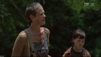 thewalkingdead2x01stradw3.jpg